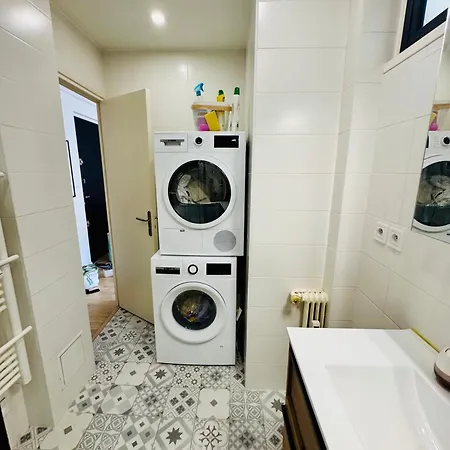 Experience Apartment *